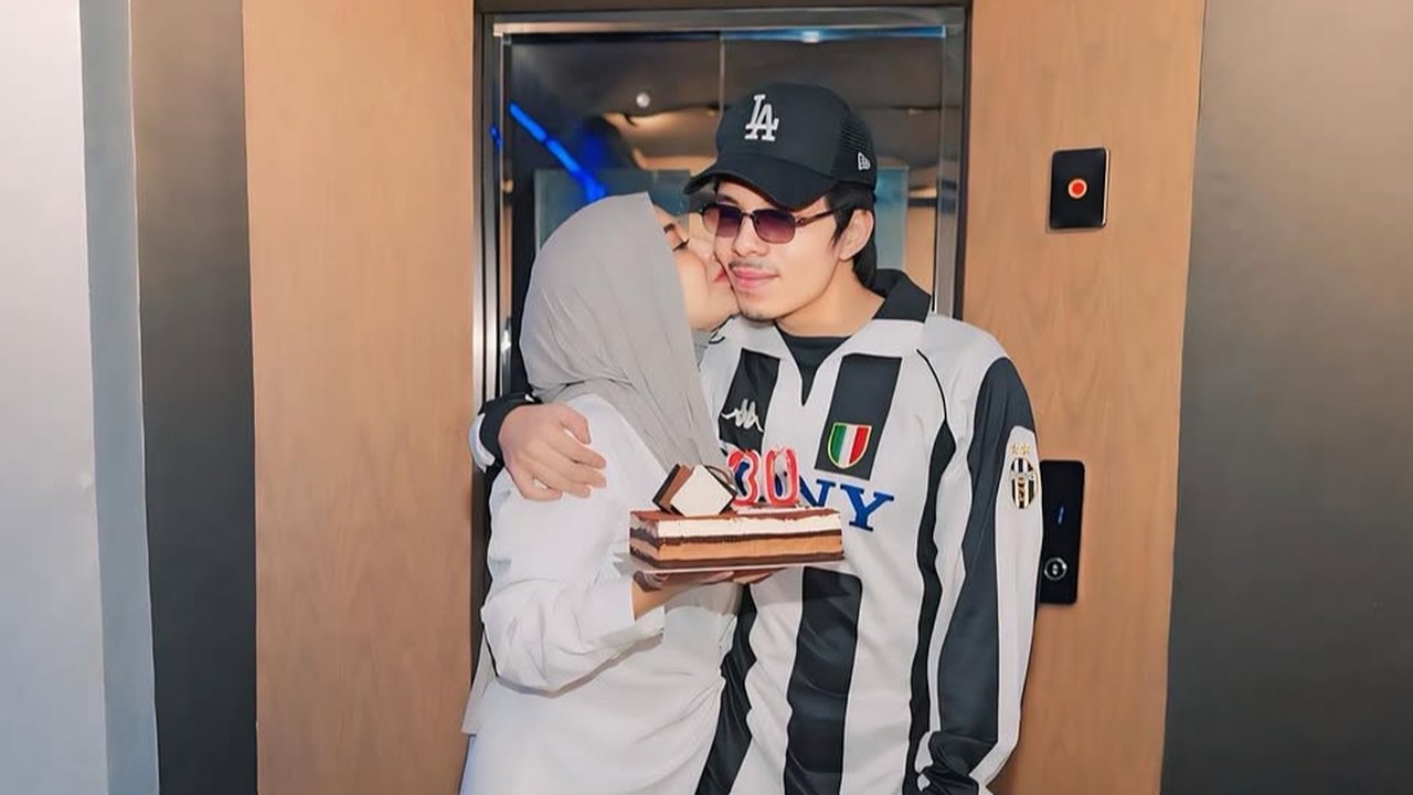 Atta Halilintar Kasih Gombalan ke Aurel Hermansyah di Instagram, Disamakan dengan Hiu Laut