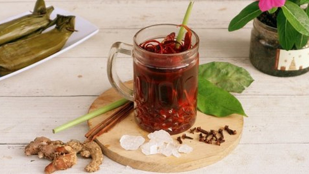 Bandrek adalah minuman hangat yang pas dan lezat untuk menghangatkan tubuh di malam yang dingin.