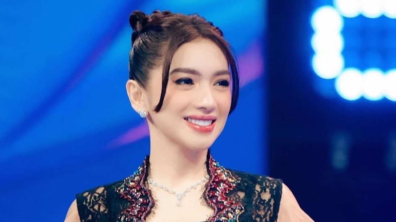 Potret Cantik Angel Karamoy di Indonesian Music Awards 2024, Pesona Bidadari Tak Bisa Bohong
