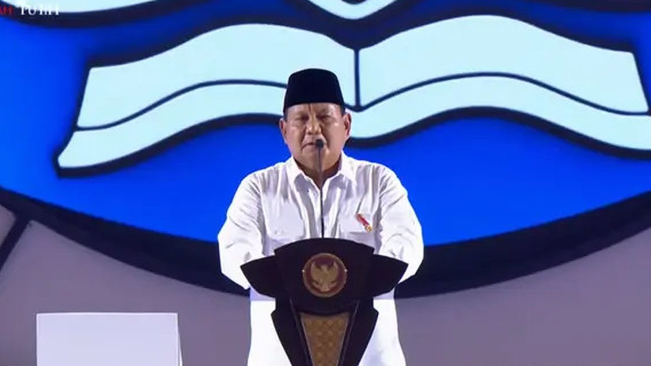 Presiden Prabowo di Acara Hari Guru