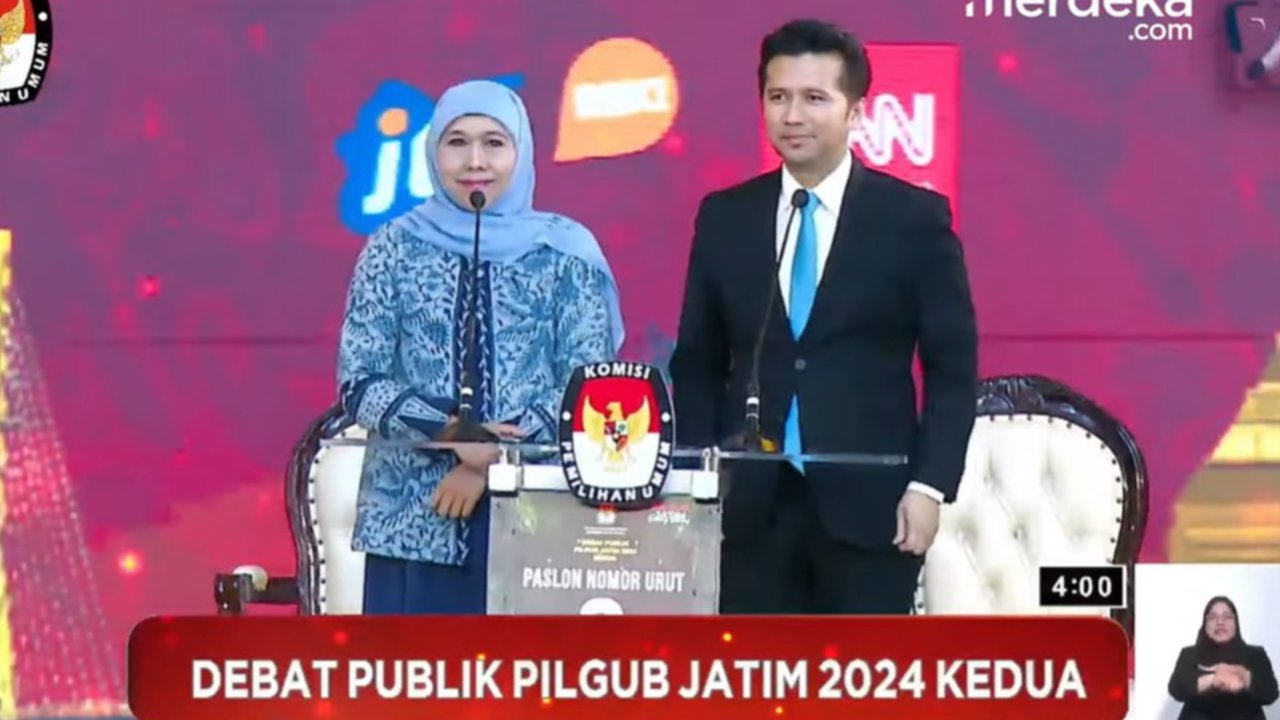 KHOFIFAH DAN EMIL DARDAK