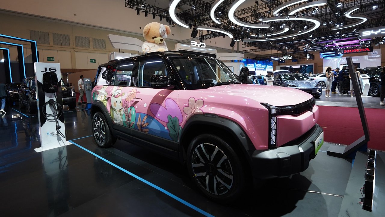 Chery J6 Pink di GJAW 2024