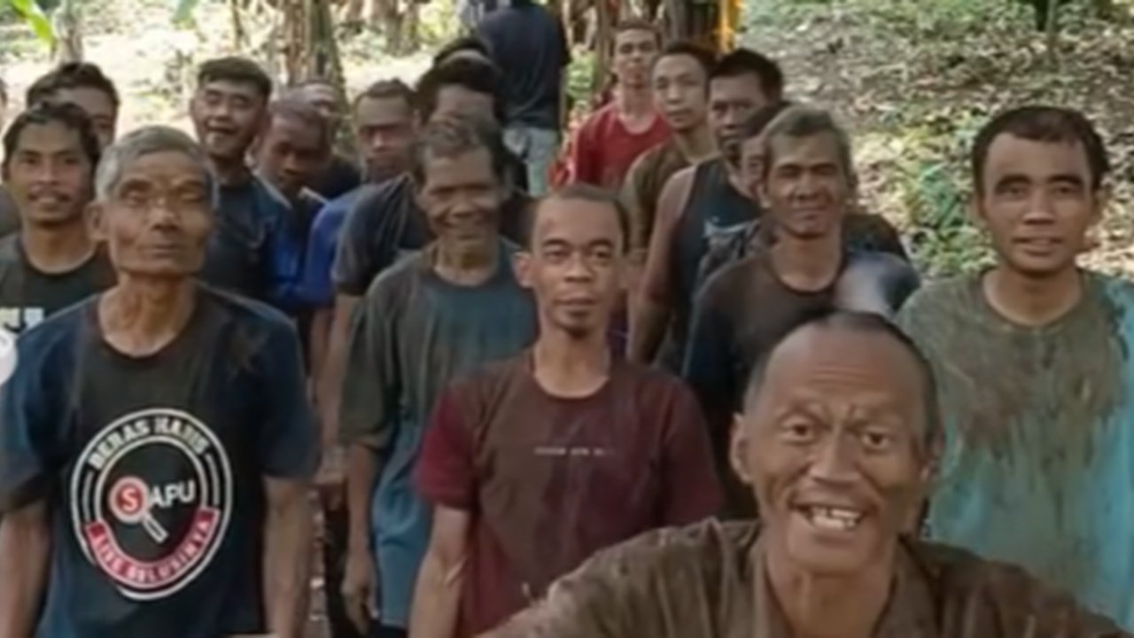 Petani di Sukabumi Jadi Live Streamer TikTok karena Penghasilannya Besar