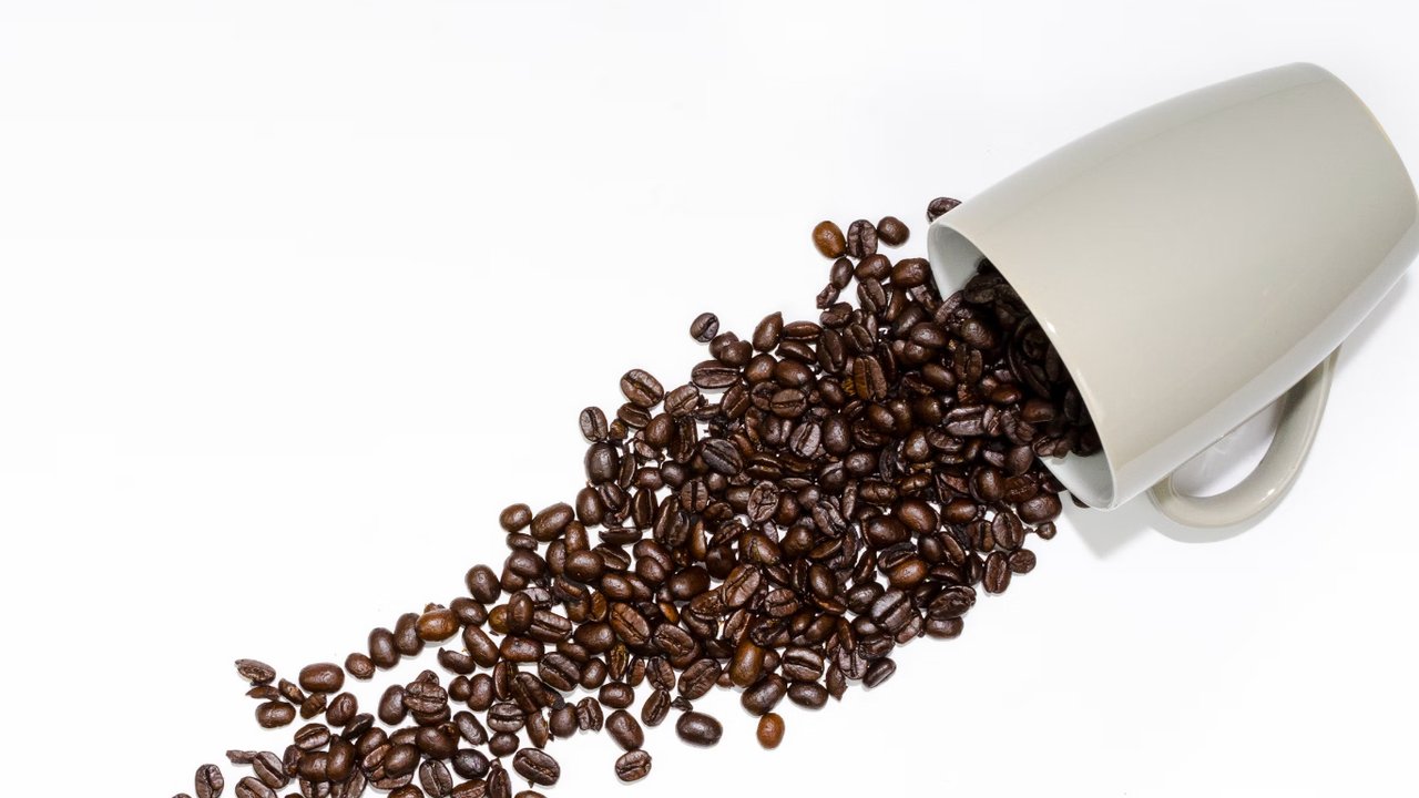 Kata Penelitian, Mata Kedutan Bisa Jadi Kebanyakan Ngopi