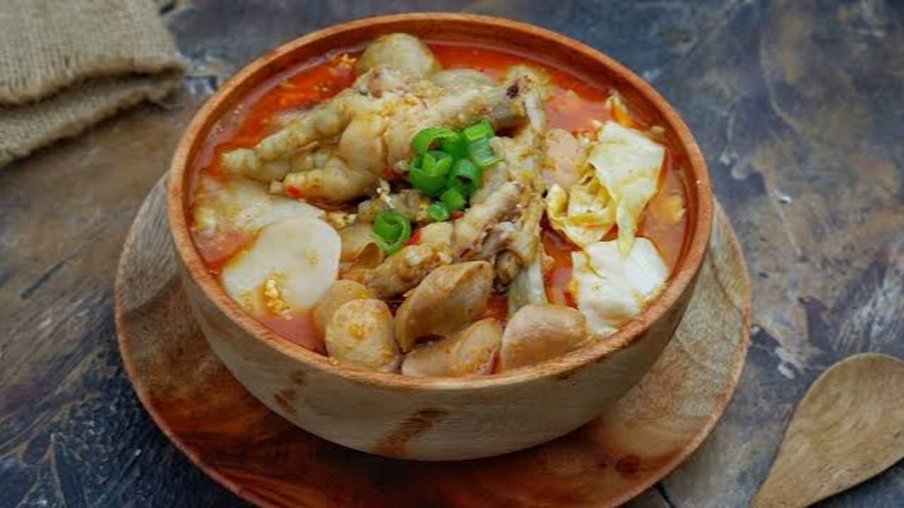 Panduan Kalori dan Nutrisi dari Semangkuk Seblak Ceker