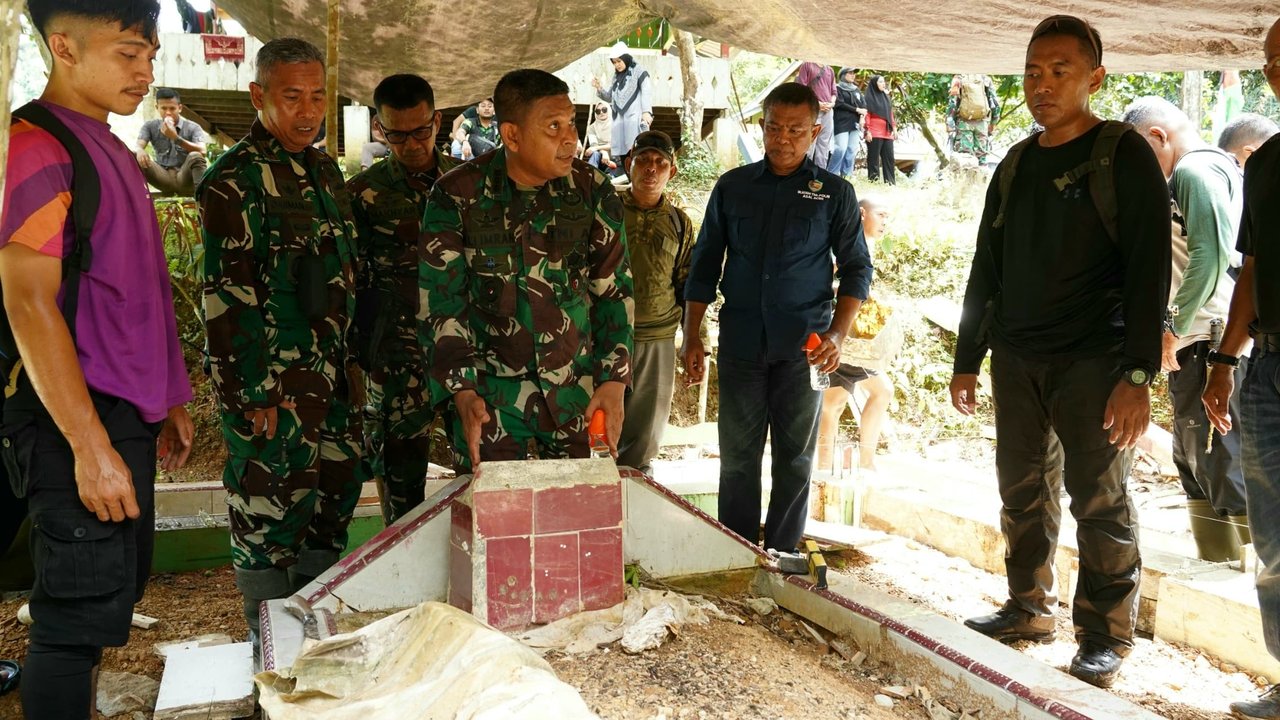 Kompleks makam Pahlawan Nasional Cut Meutia