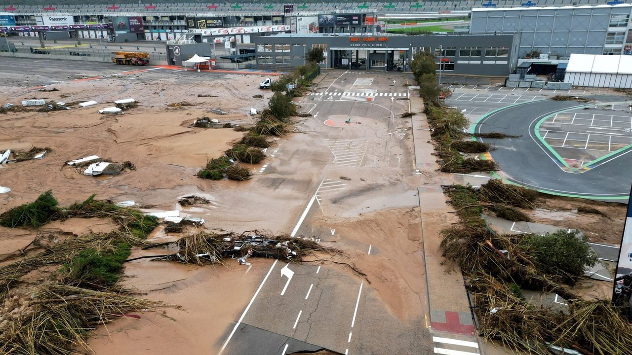 Kompleks sirkuit MotoGP Valencia rusak parah akibat banjir mematikan.