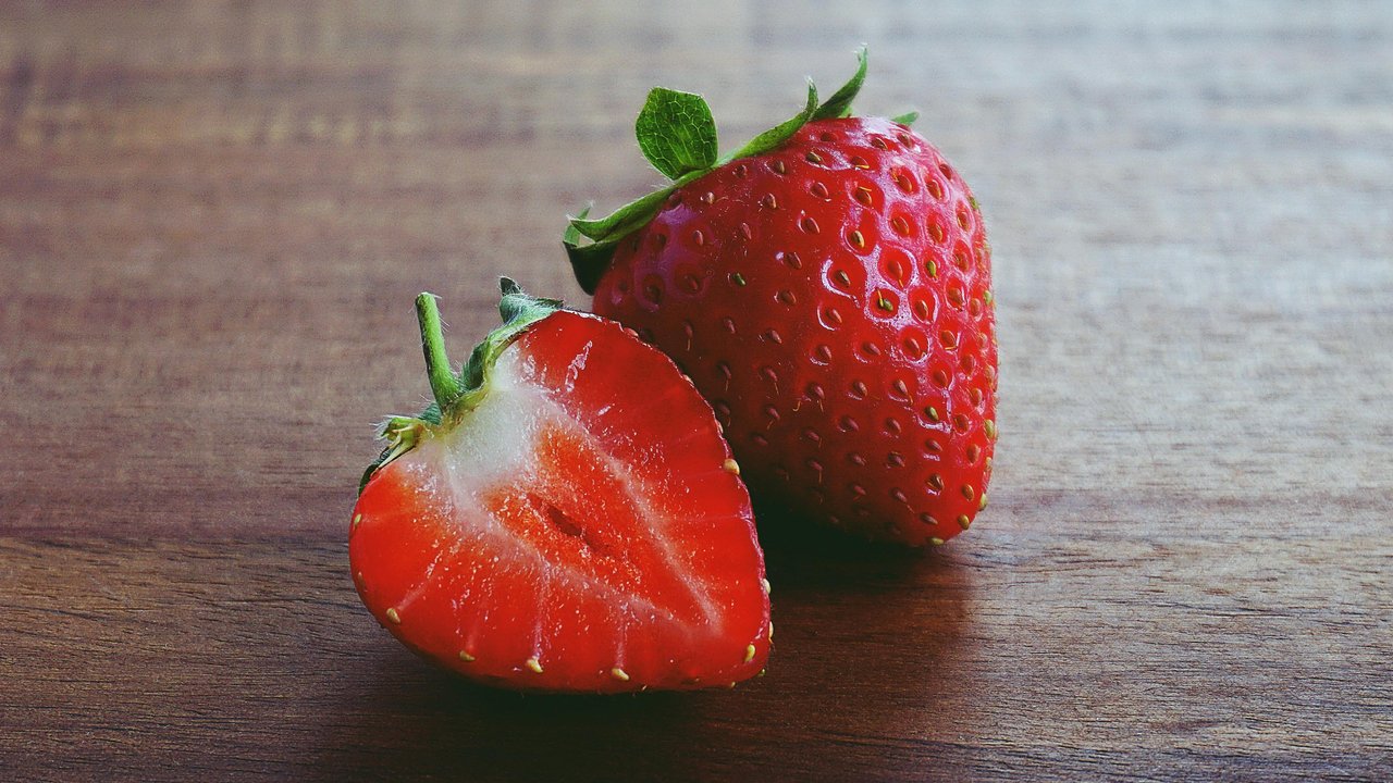 Kalori dan Nutrisi dari Buah Stroberi: Kaya Antioksidan dan Rendah Kalori