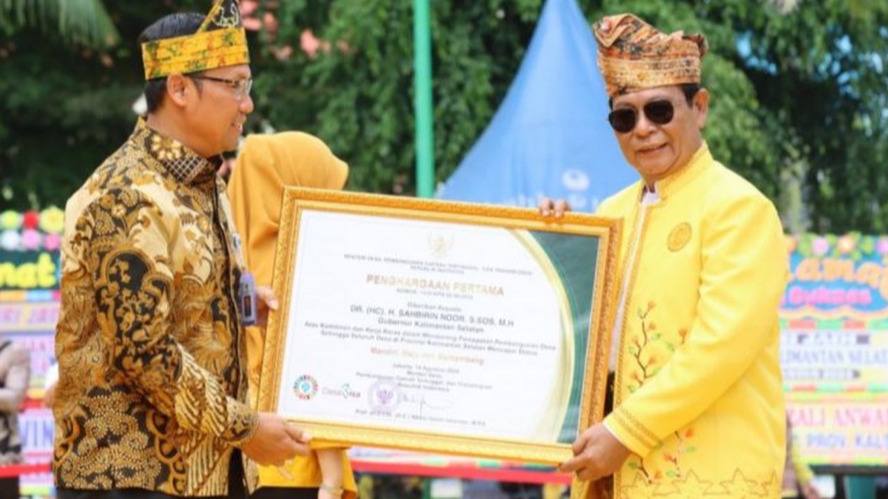 Hasil OTT tersebut, KPK menahan enam tersangka yang diduga melakukan praktik suap dan gratifikasi. (Liputan6.com/Herman Zakharia)