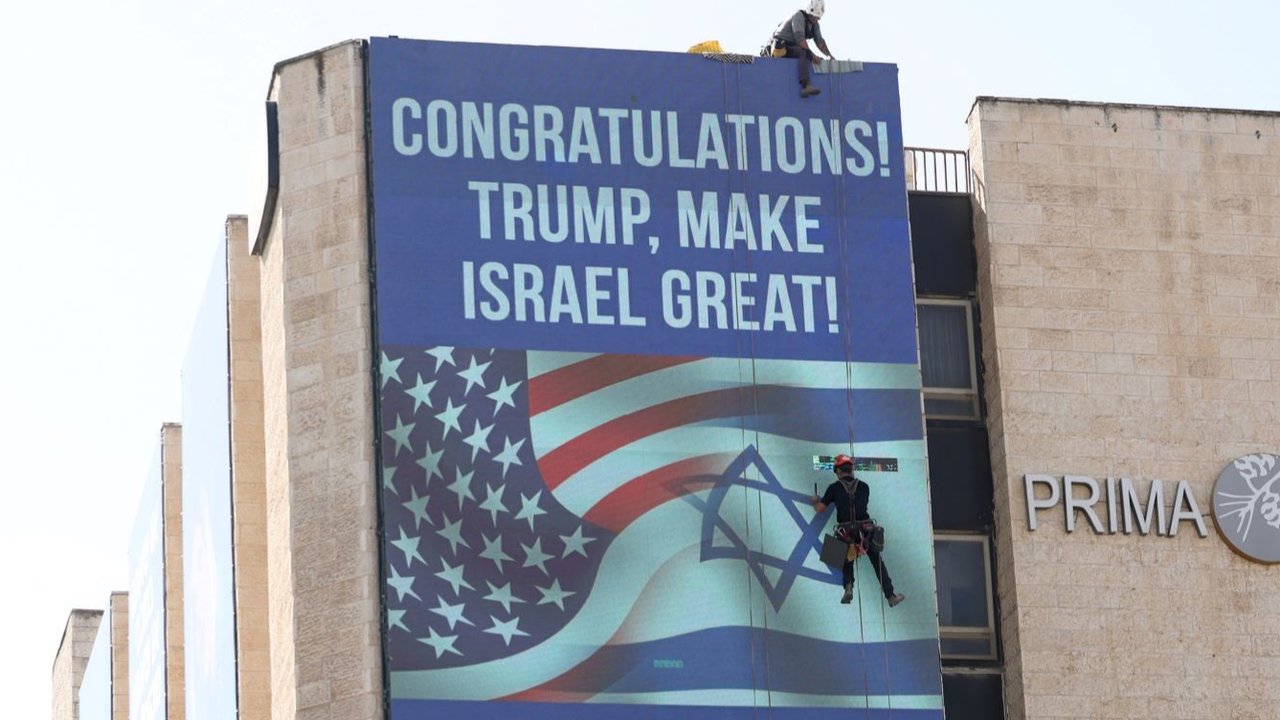 Donald Trump Menang Pemilu AS, Billboard Raksasa 'Make Israel Great' Terpampang di Yerusalem