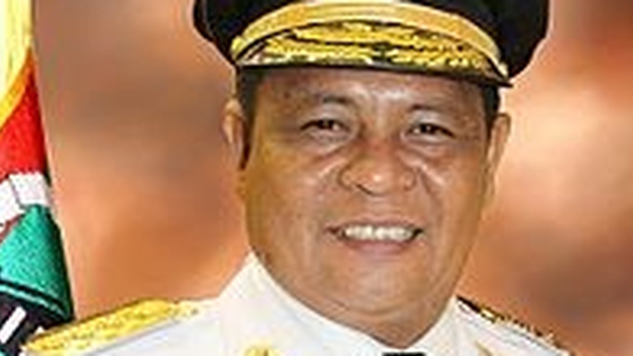 Sahbirin Noor ialah Gubernur Kalimantan Selatan yang menjabat sejak 12 Februari 2016