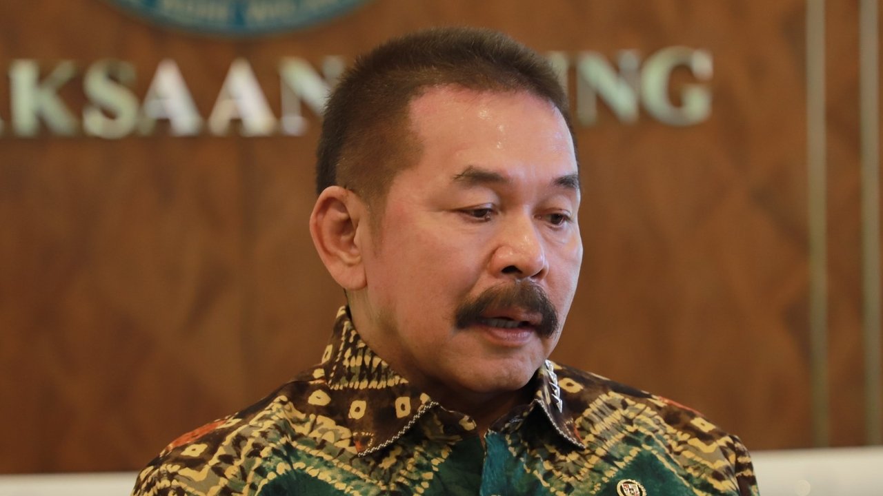 Jaksa Agung RI ST Burhanuddin menerima kunjungan Menteri Kehutanan RI Raja Juli Antoni pada Jumat 1 November 2024 di Gedung Utama Kejaksaan Agung, Jakarta