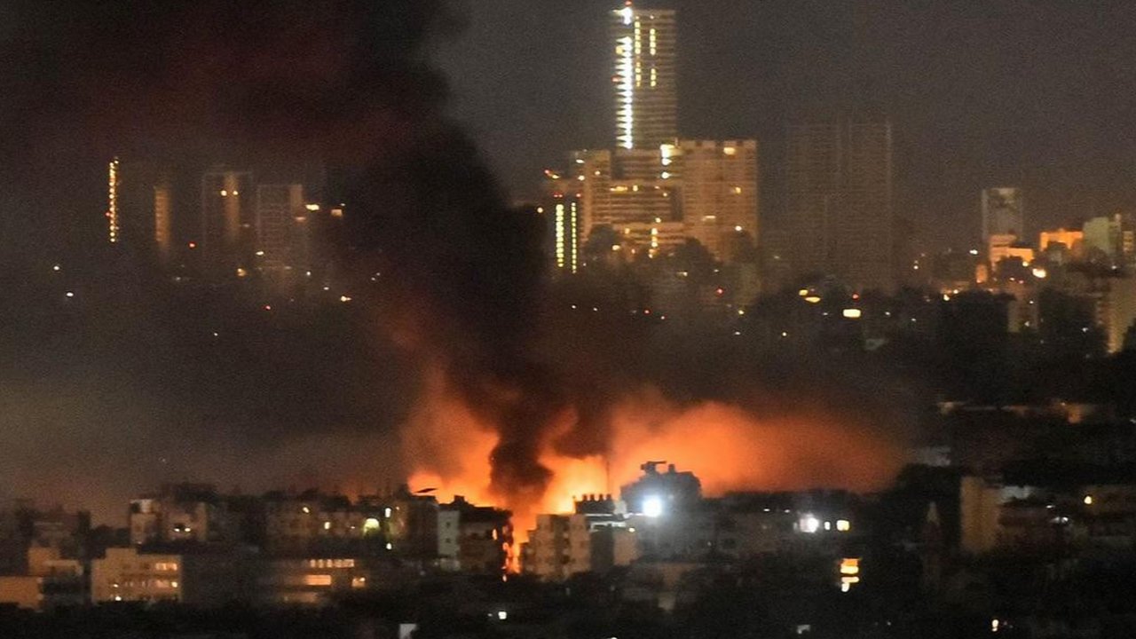 Di sisi lain, menurut otoritas kesehatan Gaza, lebih dari 41.800 warga Palestina tewas dan jutaan warga harus mengungsi akibat serangan-serangan Israel sejak 7 Oktober tahun lalu. (Bashar TAL