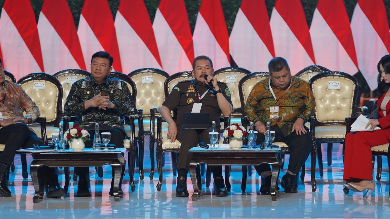 Jaksa Agung menekankan peran pemerintah daerah dalam pemberantasan korupsi di Rakornas Pemerintah Pusat dan Daerah Tahun 2024 pada Kamis, 7 November 2024