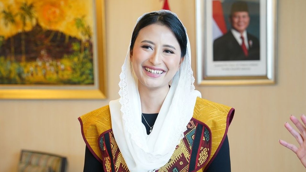 Wajah Semringah Wakil Menteri Cantik Dapat Posisi Penting di Partai 'Beringin'