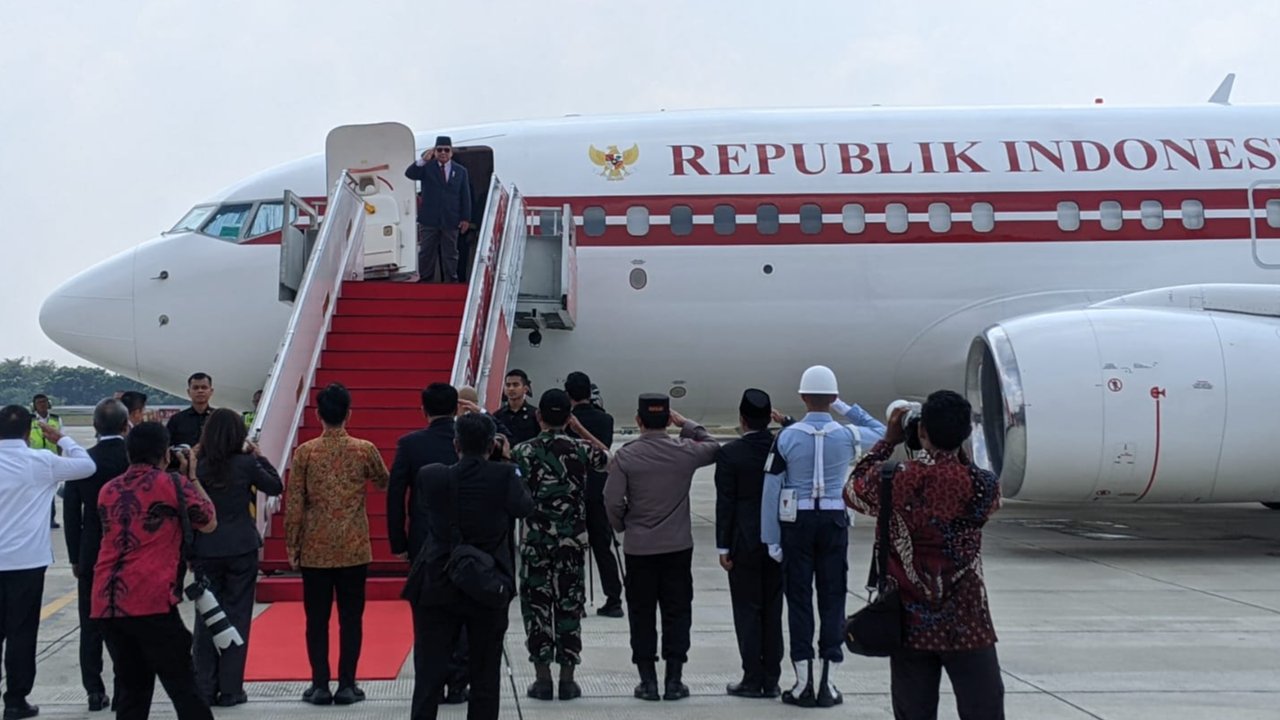 Prabowo berangkat ke luar negeri