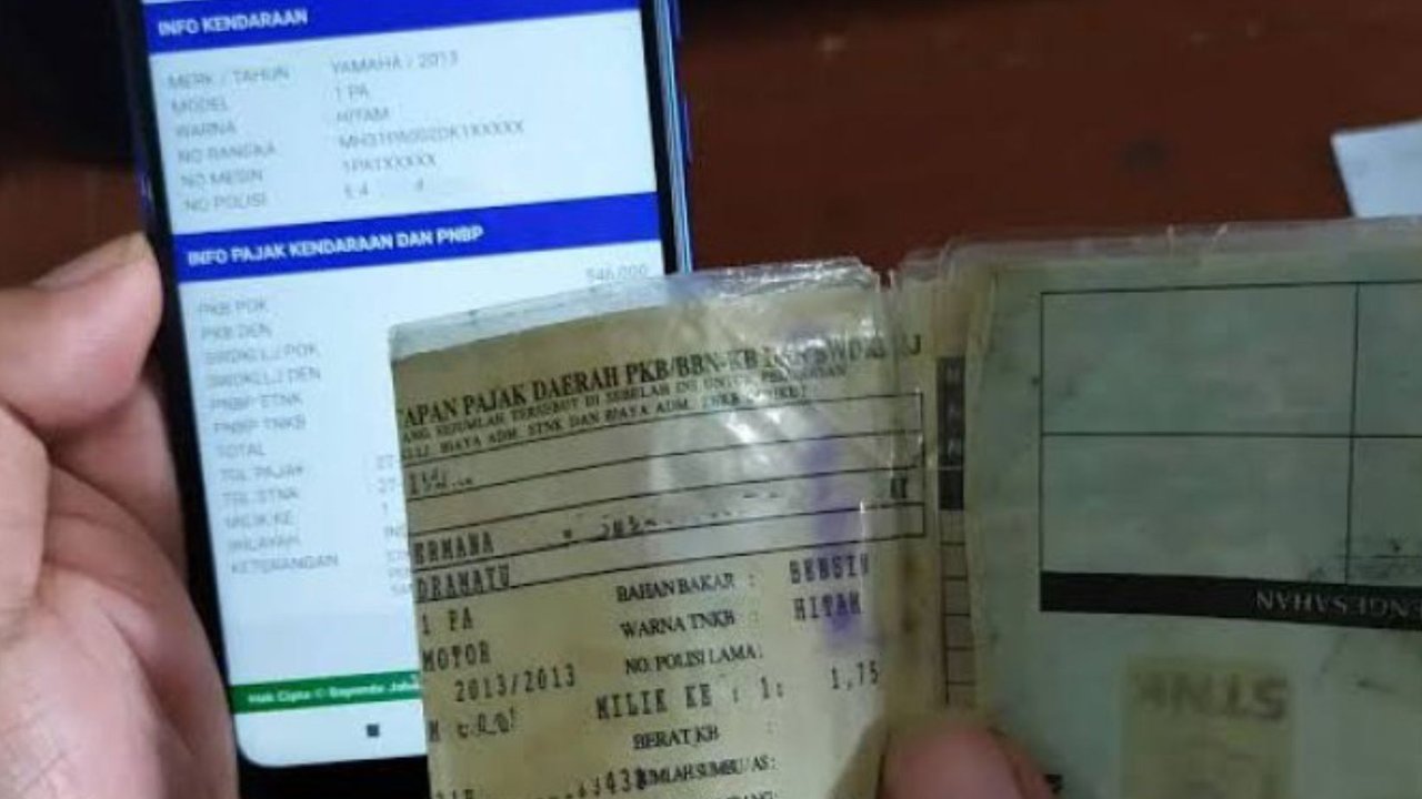Artikel ini memberikan panduan lengkap langkah-langkah mengurus STNK hilang, mulai dari dokumen yang diperlukan, cek fisik kendaraan, hingga biaya pengurusan.