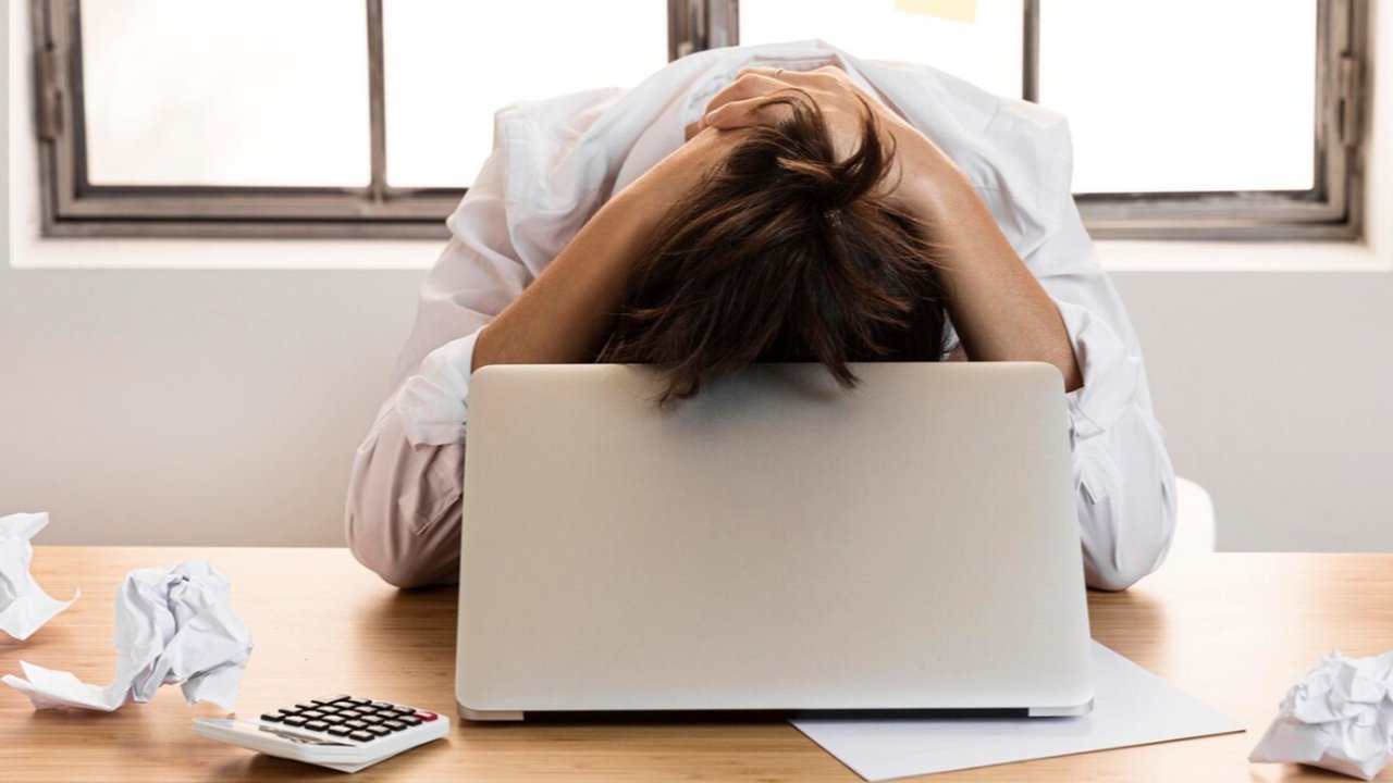 Ketika Pekerjaan Menjadi Beban: Memahami Sindrom Burnout dan Dampaknya pada Kesehatan Mental