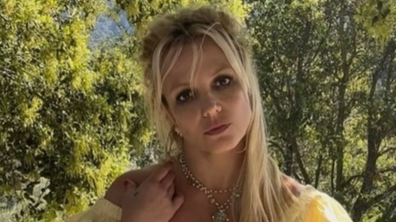 Deretan Kontroversi Britney Spears yang Resmi Menikahi Diri Sendiri