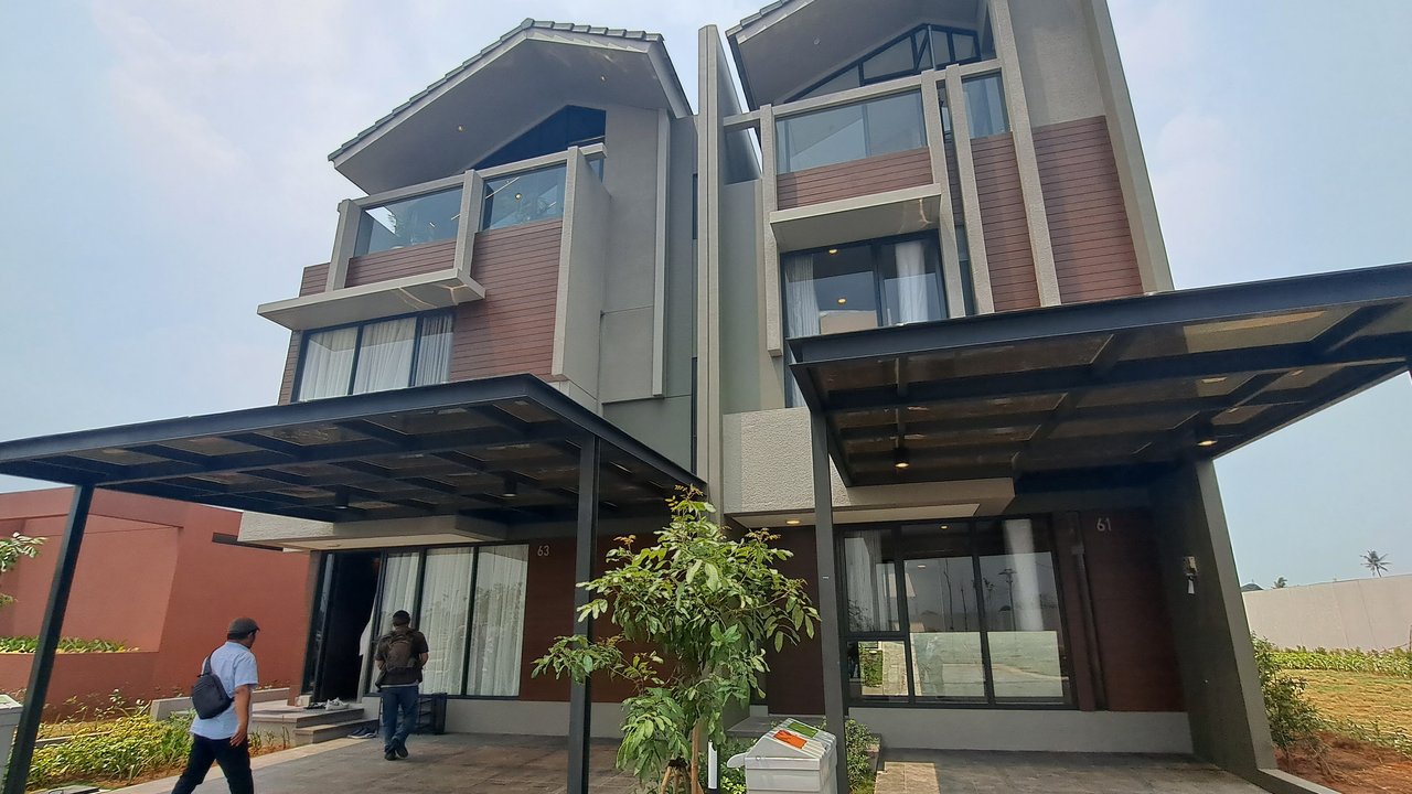 Bergeser ke wilayah yang berdekatan dengan industri, Summarecon Agung, Tbk, membuka kawasan hunian baru dengan menawarkan harga rumah Rp 950 juta per unitnya, di daerah Bitung, Kecamatan Curug, Kabupaten Tangerang.