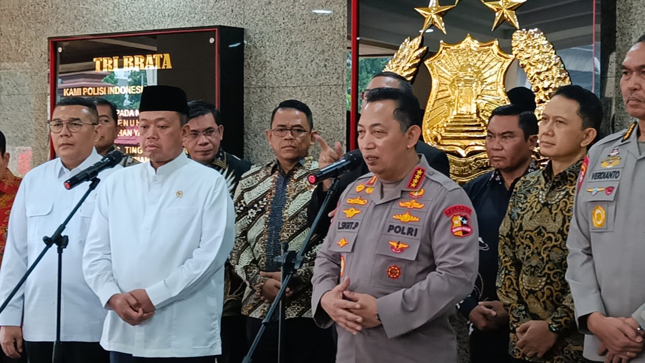 Kapolri Jenderal Listyo Sigit Prabowo menerima audiensi Menteri ATR/BPN Nusron Wahid