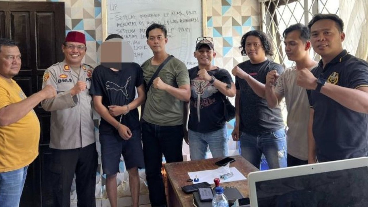 Kepolisian berhasil menangkap satu tersangka berinisial YS (28) yang ada di dalam Daftar Pencarian Orang (DPO) terkait kasus pencabulan anak di panti asuhan ...