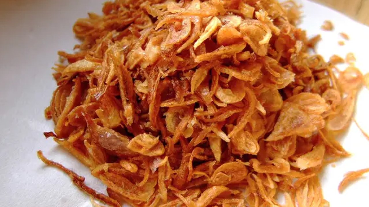 Ilustrasi bawang goreng.