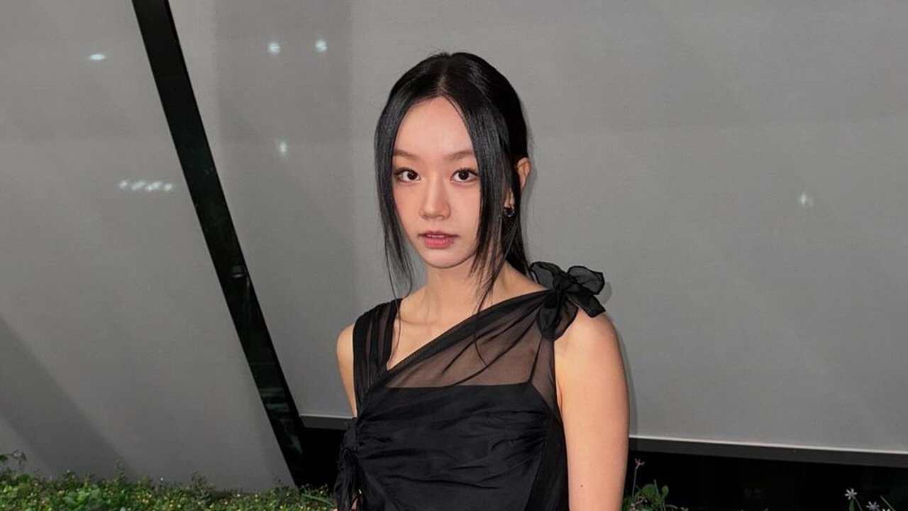 Hyeri di Blue Dragon Film Awards 2024