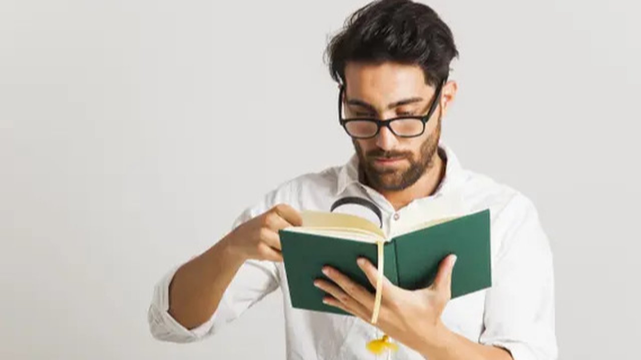 Ilustrasi Membaca Buku Credit: pexels.com/Namera