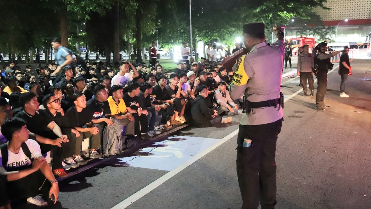 1.000-an Bobotoh Diamankan Polisi usai PSS Vs Persib Ricuh