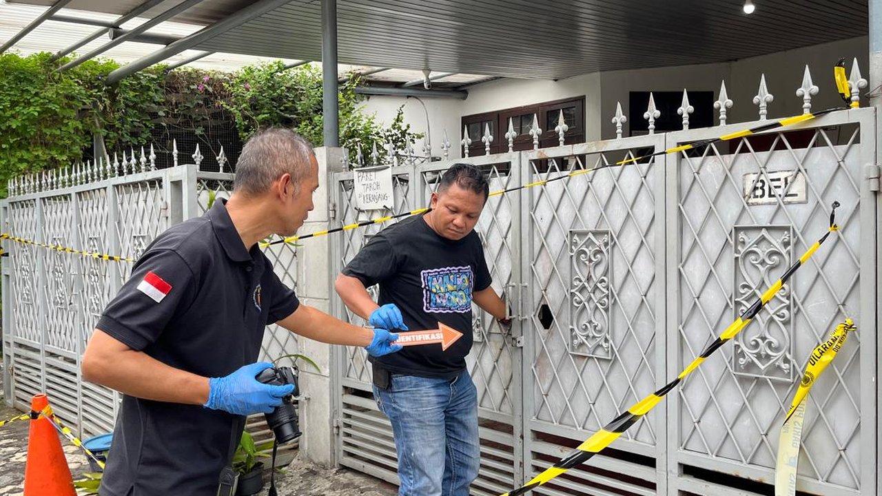TKP anak bunuh ayah di Cilandak