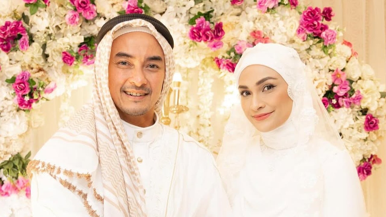 Potret Putri Zulhas Jalani Umroh dengan Zumi Zola Usai Resmi Menikah