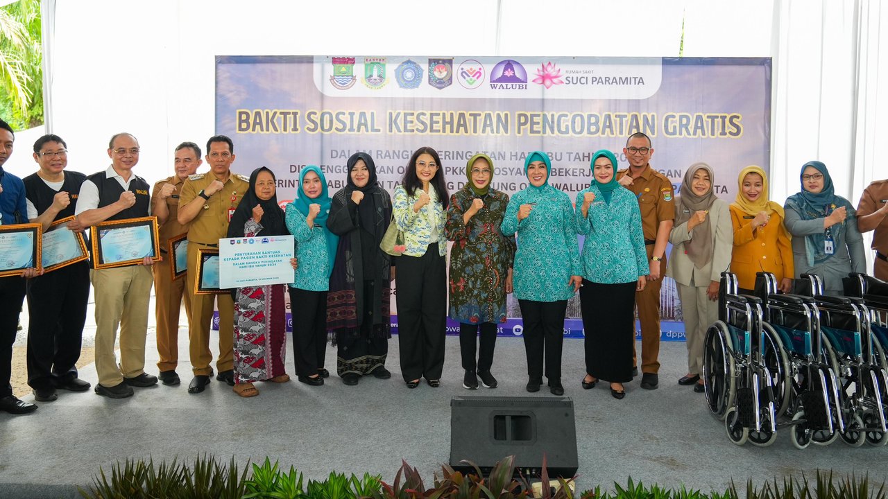 Ketum TP PKK Tinjau Bakti Sosial Kesehatan & Pengobatan Gratis di Kabupaten Tangerang