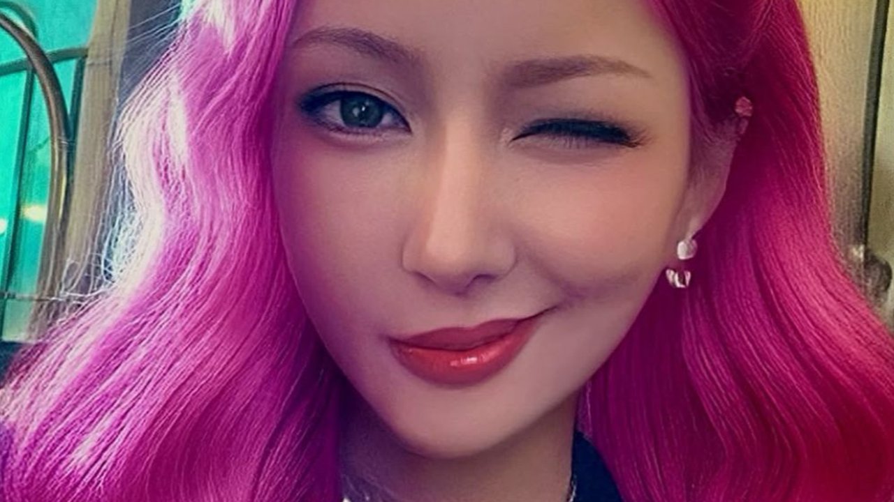 Viral! Lucinta Luna Tegaskan Akan Umroh sebagai Pria Meski Identitas Resmi Berubah