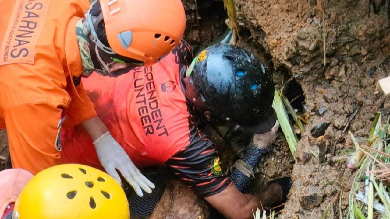 ANTARA - Badan Penanggulangan Bencana Daerah (BPBD) Kabupaten Sukabumi menyebut hingga Kamis (5/12) pukul 20.00 WIB, tercatat dua orang meninggal dunia dan ...