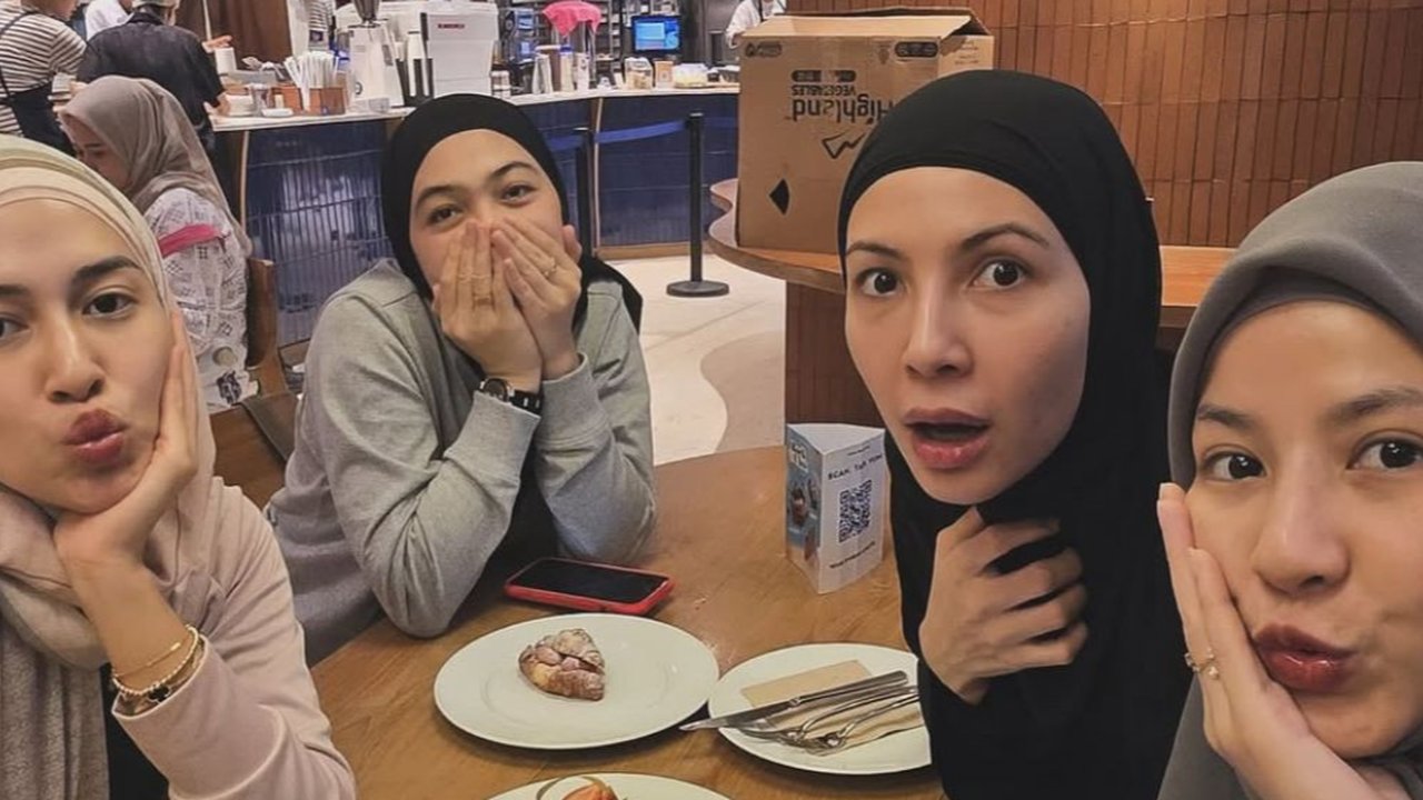 Keseruan Geng Selebriti Natasha Rizky, Nongkrong, Tawa, dan Rencana Tahun Depan