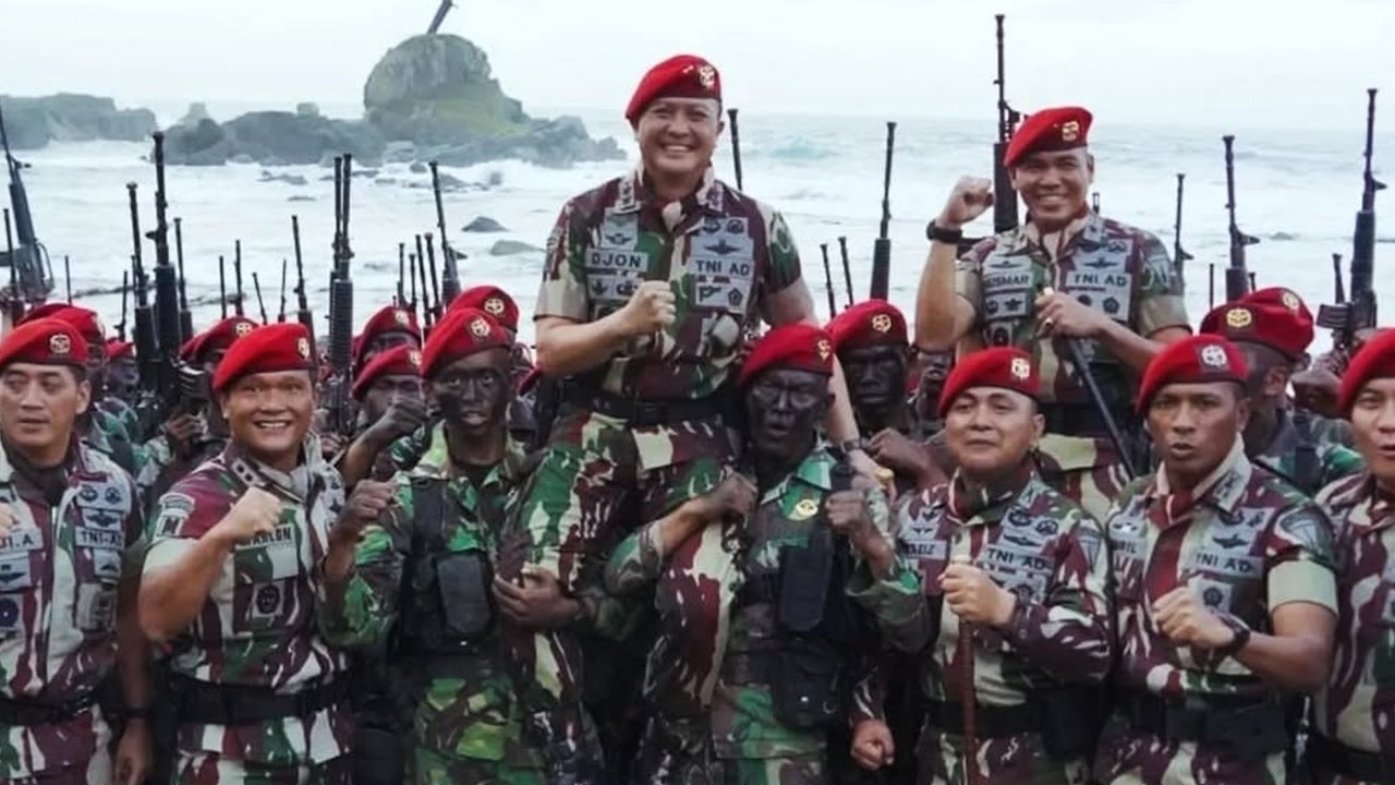 Potret Mayjen Djon Afriandi Digendong Kopassus Baru