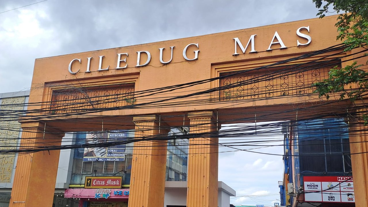 Pencurian mobil di Ciledug Mas