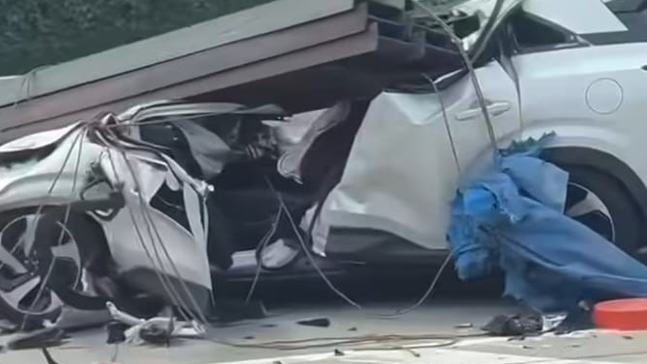 Kecelakaan di Tol Desari