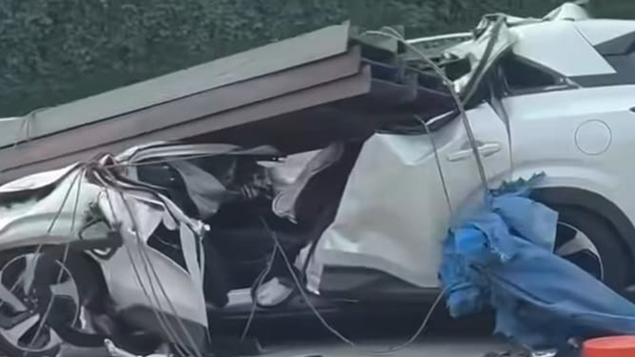 Kecelakaan di Tol Desari