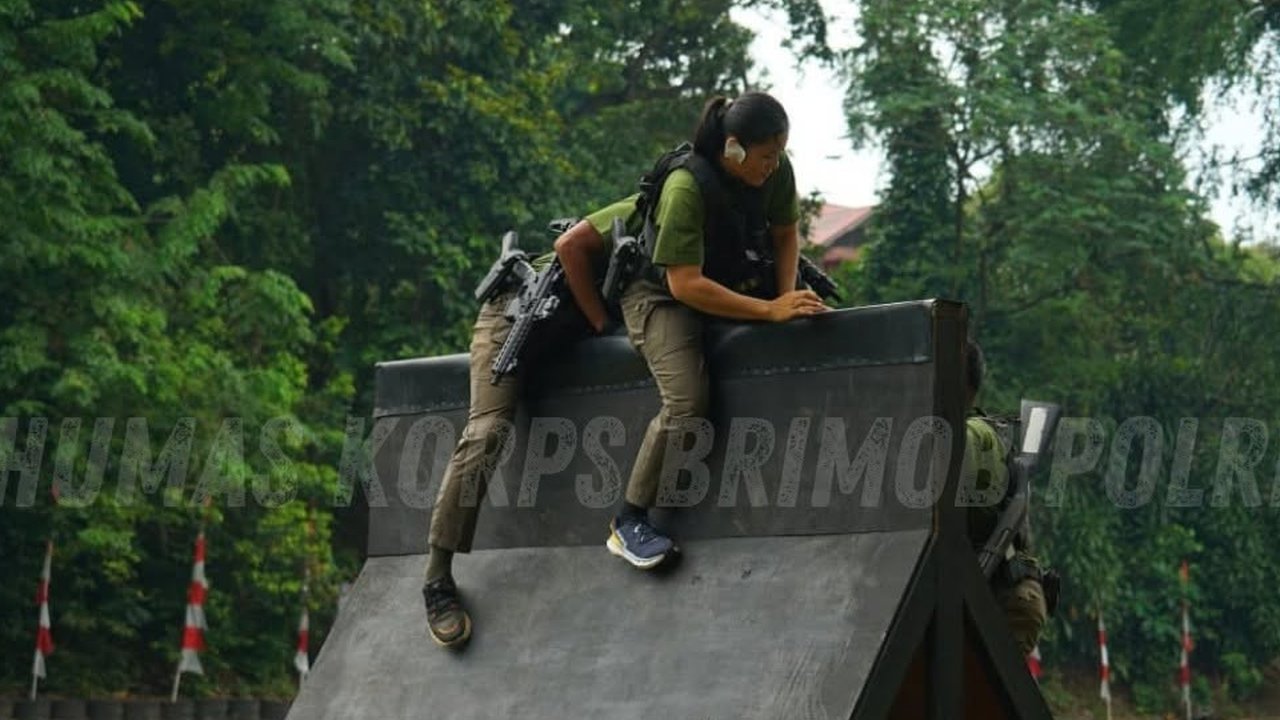 Sosok Bripda Stefanie Sinaga, Satu-Satunya Polwan Taklukan Brimob Challange Saingannya Para Polisi