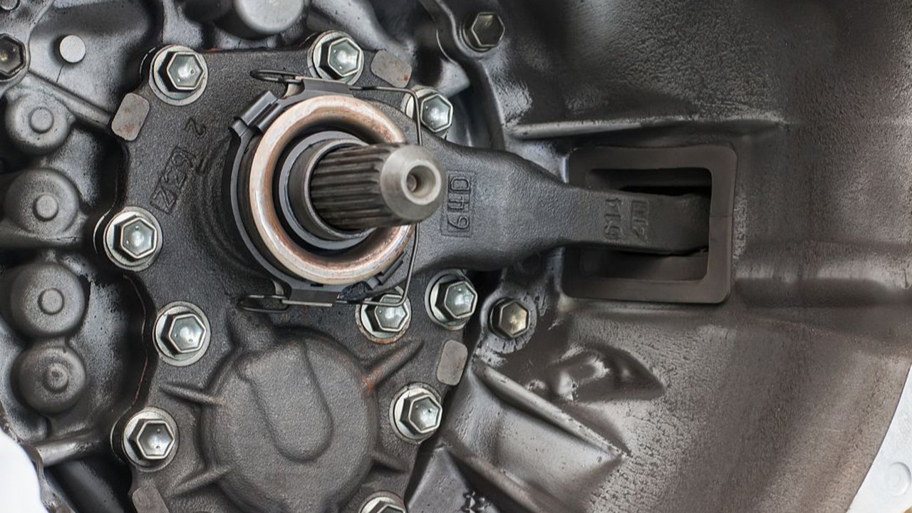 Fungsi, Cara Kerja, dan Tanda Kerusakan Release Bearing Mobil Manual