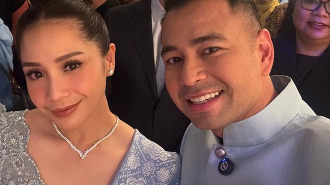 Potret Nagita Slavina Tampil Berkelas Hadiri Resepsi Pernikahan Zumi Zola & Putri Zulhas, Cantiknya Selalu Buat Salfok