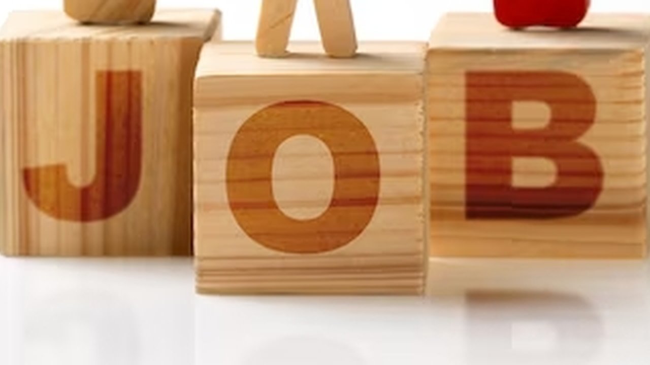 Gen Z in China Wake Up at 4 am and Work at 4 Workplaces Daily