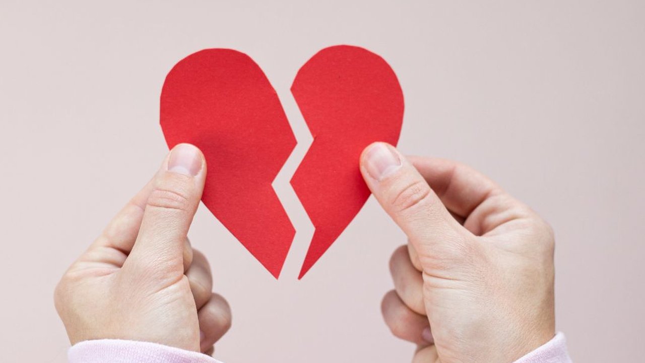 Kata-Kata Sad Story, Ungkapan Mendalam tentang Kecewa dan Patah Hati