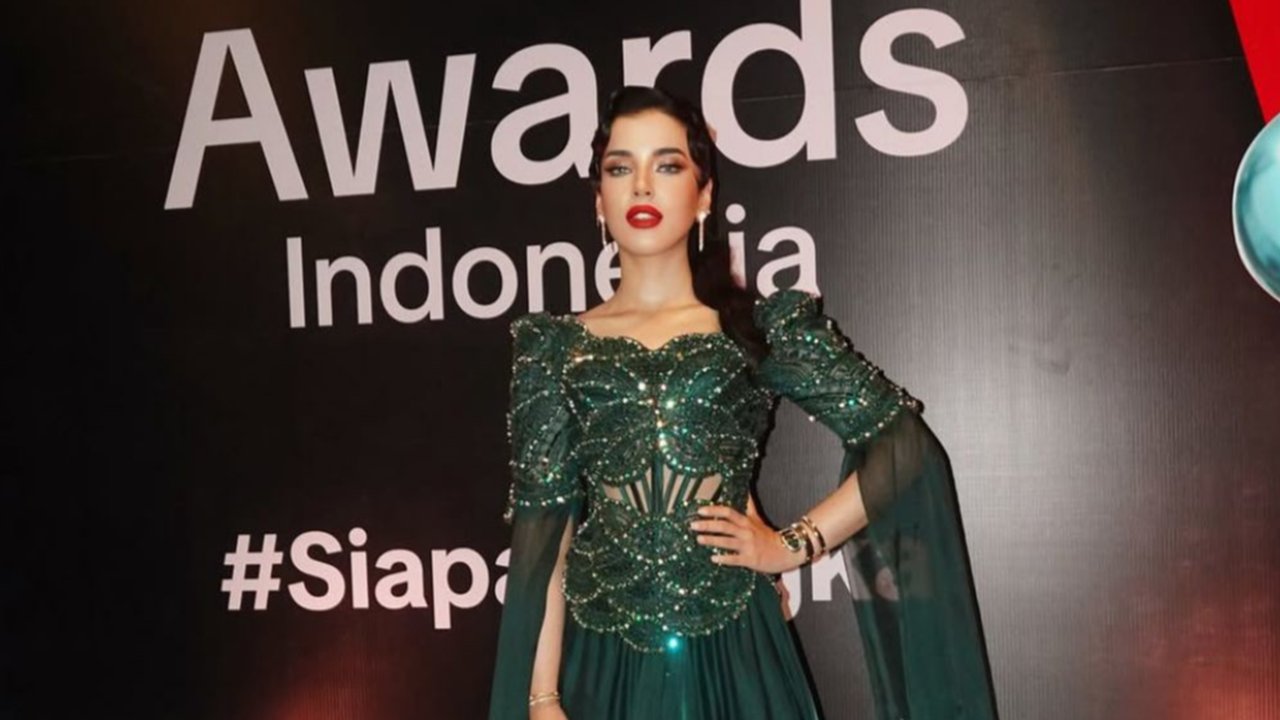 7 Potret Tasya Farasya Raih Beauty dan Fashion Creator of the Year, Ini Detail Penampilannya