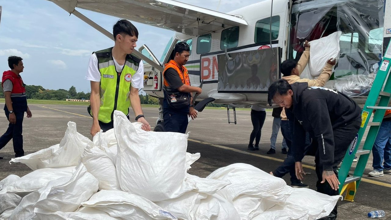 BNPB Operasi Modifikasi Cuaca di Jabar dan Jateng