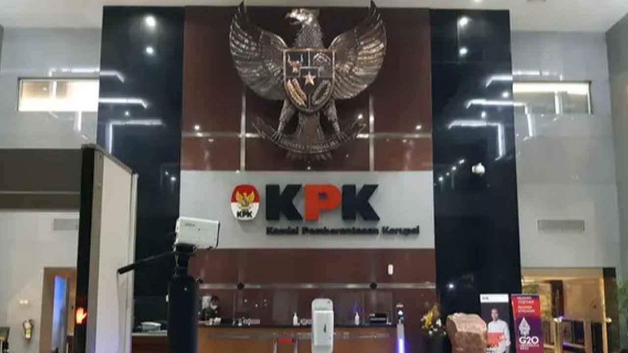 Kepala LKPP Hendrar Prihadi dalam acara sosialisasi Rancangan Undang-Undang Pengadaan Barang dan Jasa Publik yang digelar di kendal, Jawa Tengah, Rabu (3/4/2024).