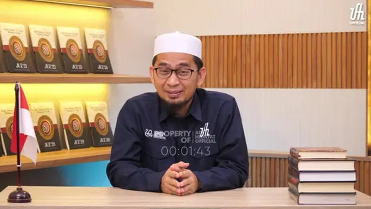 UAH (SS. YT. Adi Hidayat Official)