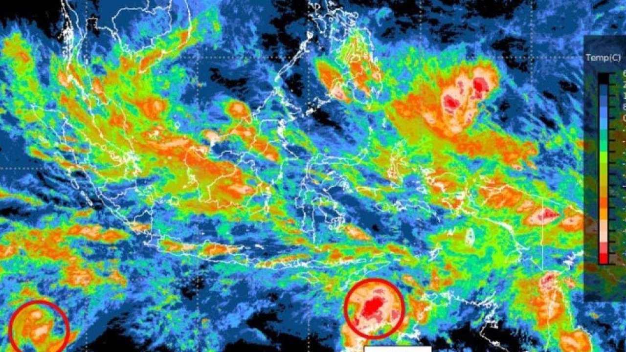 Kepala Badan Meteorologi, Klimatologi, dan Geofisika (BMKG) Dwikorita Karnawati mengimbau masyarakat mewaspadai potensi cuaca ekstrem selama periode Natal ...